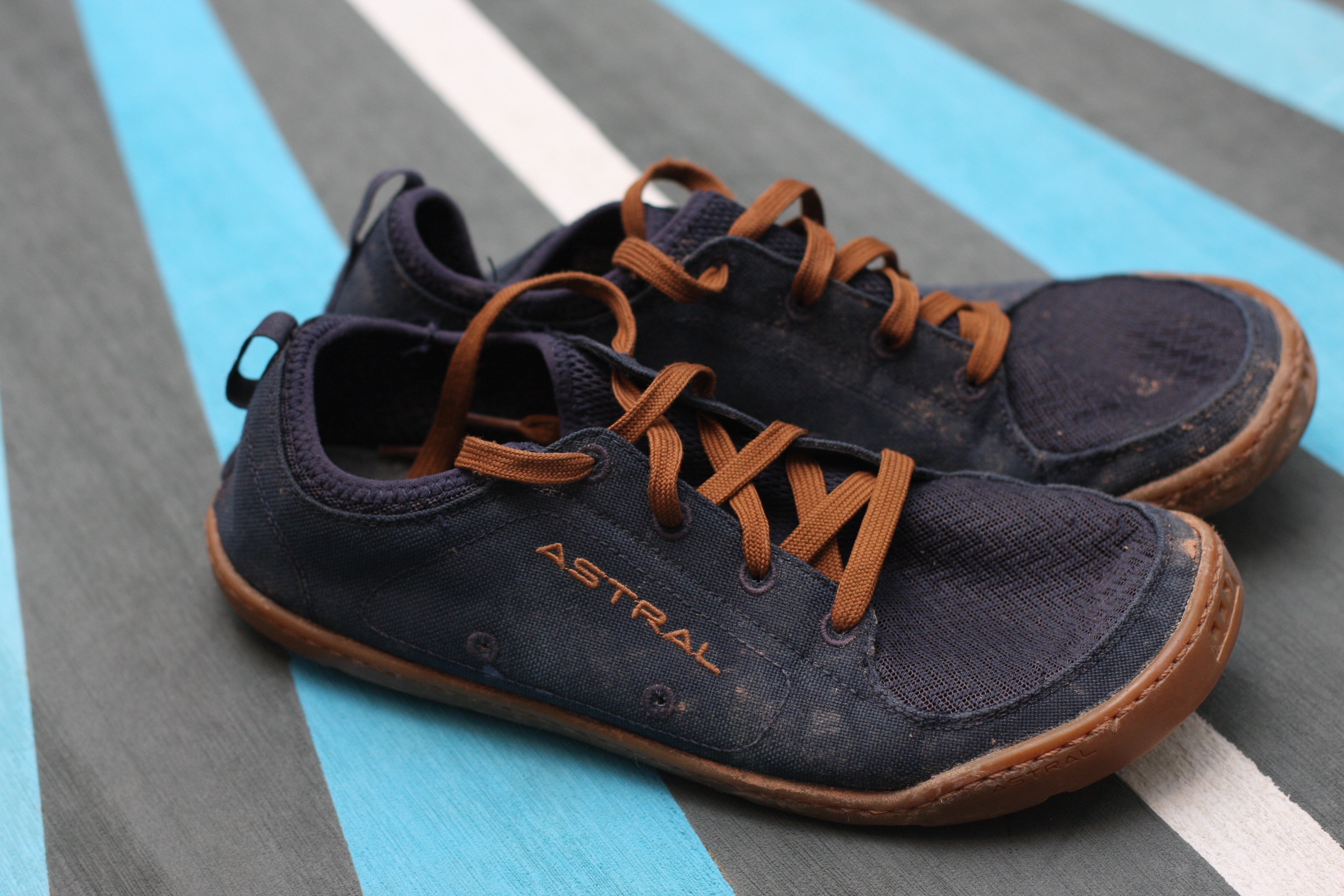 astral shoes loyak